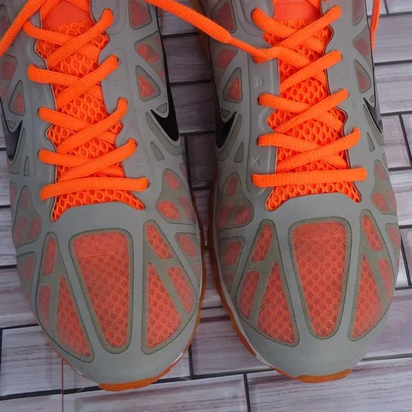 SIZE 14. NIKE AIR MAX 2011 RUNNING SNEAKERS